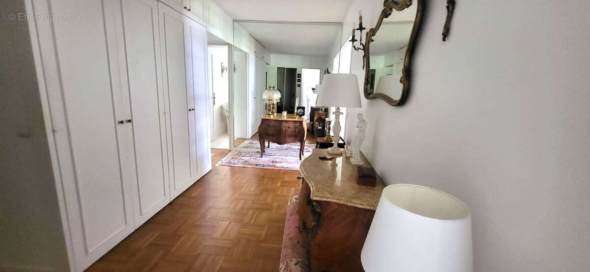 Appartement à LE CHESNAY