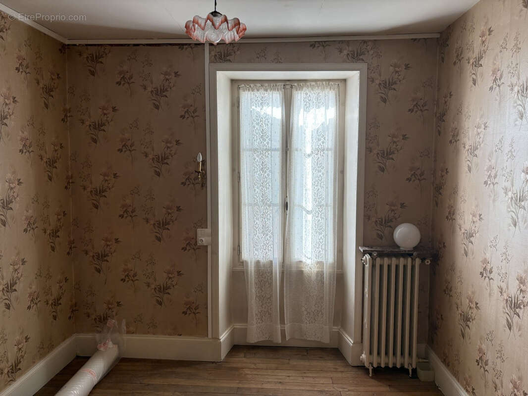 Grande maison avec dependance et jardin - photo 27
