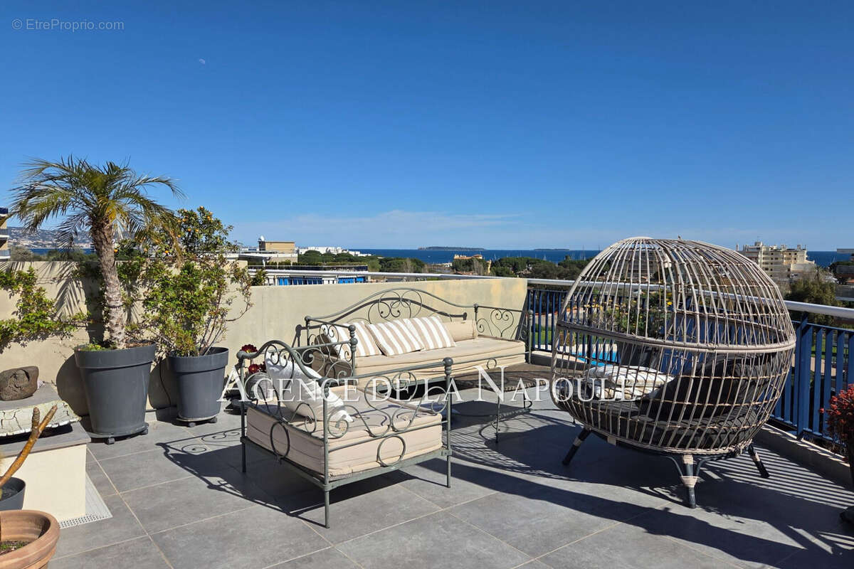 Appartement à MANDELIEU-LA-NAPOULE