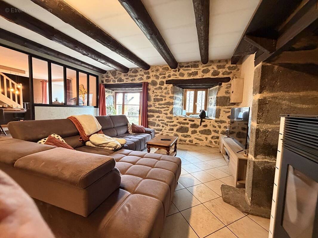Maison à VALUEJOLS