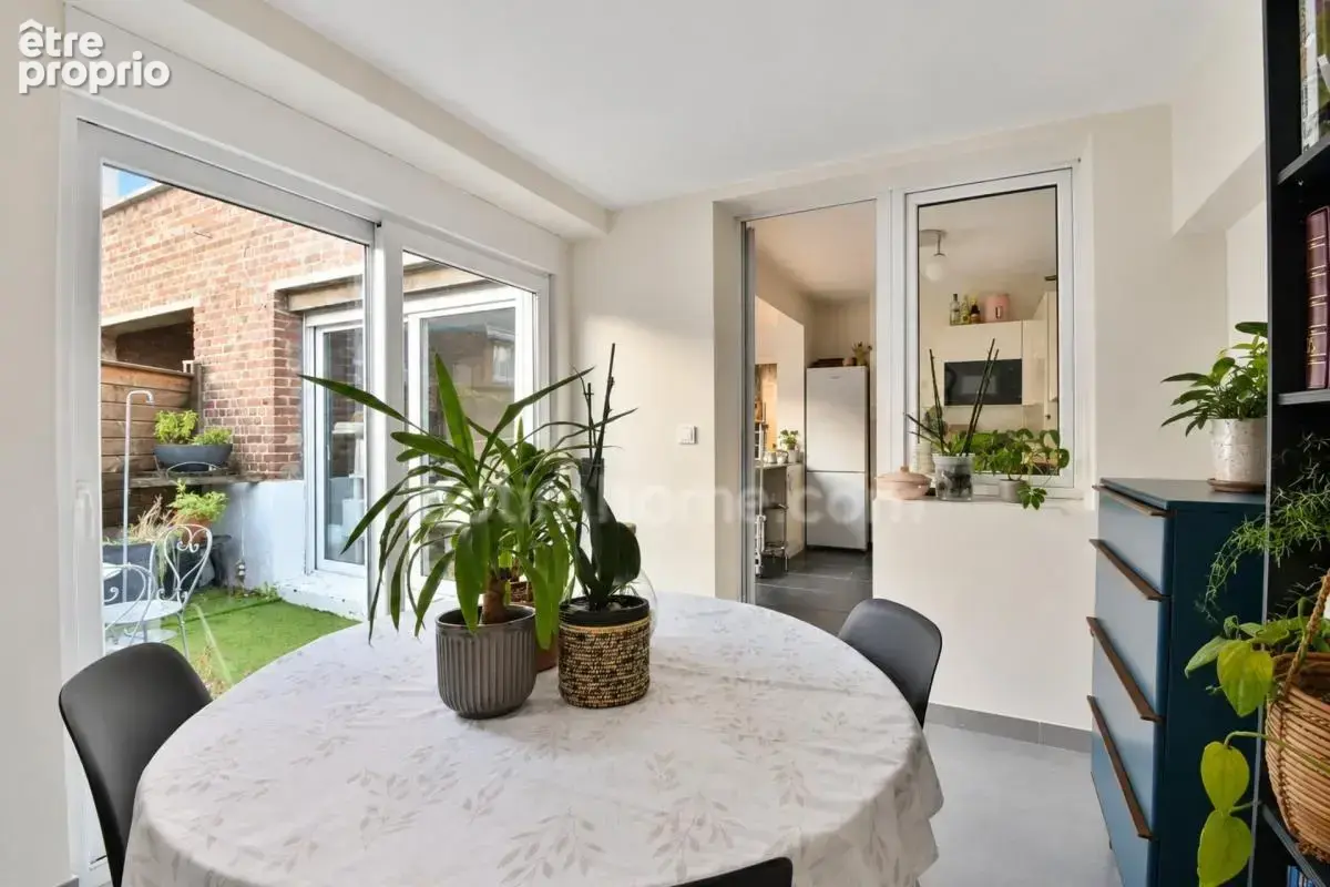 T2 rénové 58 m², petite copro, terrasse au calme & garage privatif - MARCQ EN BAROEUL - photo 5