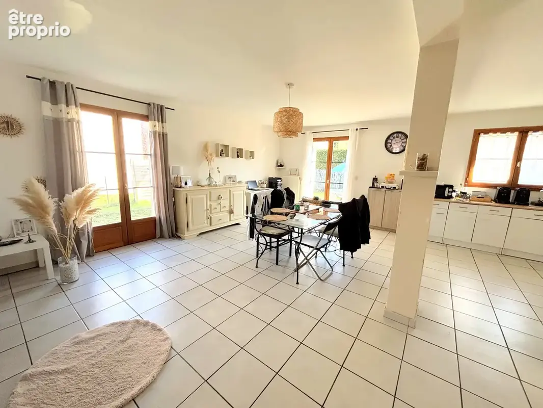 Saint-marcellin-en-forez villa 4 chambres, garage et terrain plat - photo 3