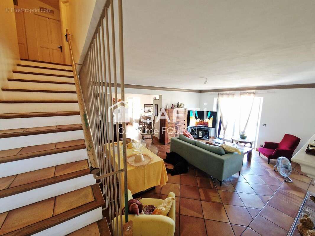 Maison 192 m² à Roussillon  - photo 7