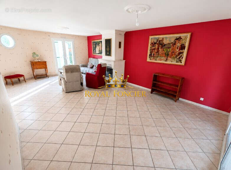 Maison 116 m² à Antran  - photo 4