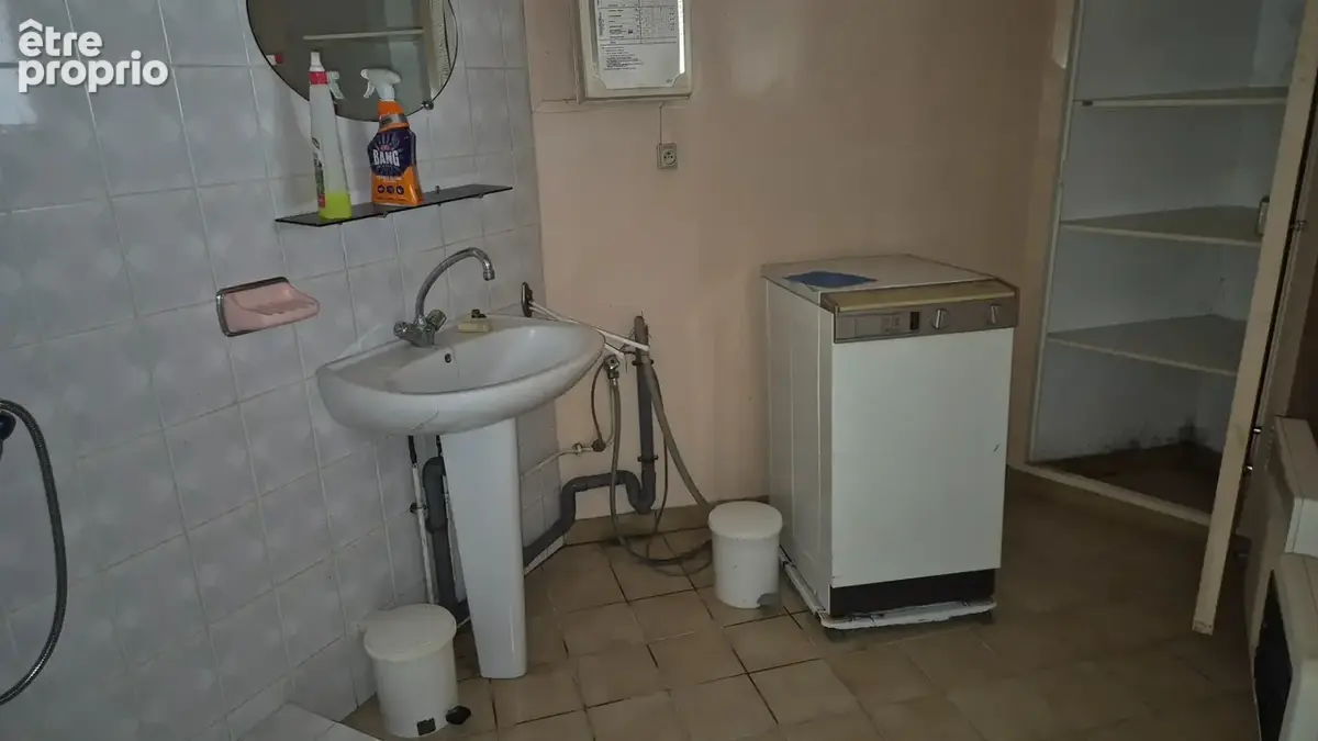Corps de Ferme à rénover de 500 m2, proche commerces, beaucoup de dépendances - photo 27