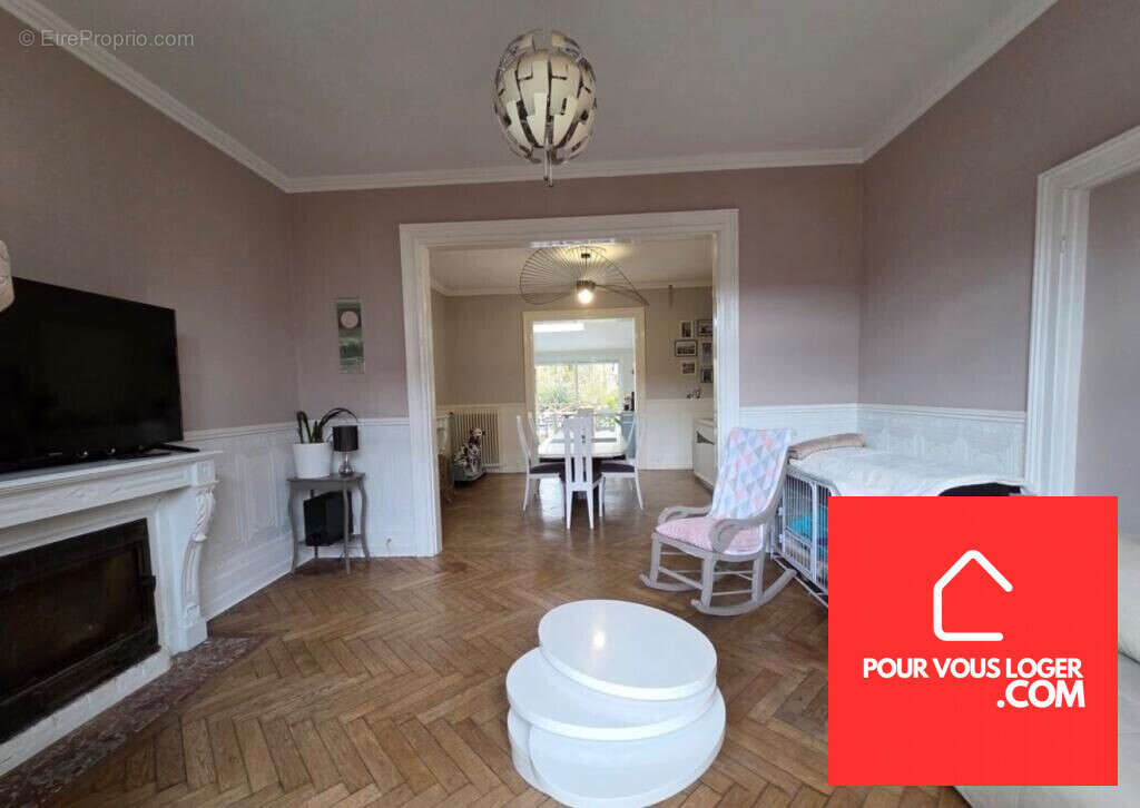 Maison à SAINT-ETIENNE-AU-MONT