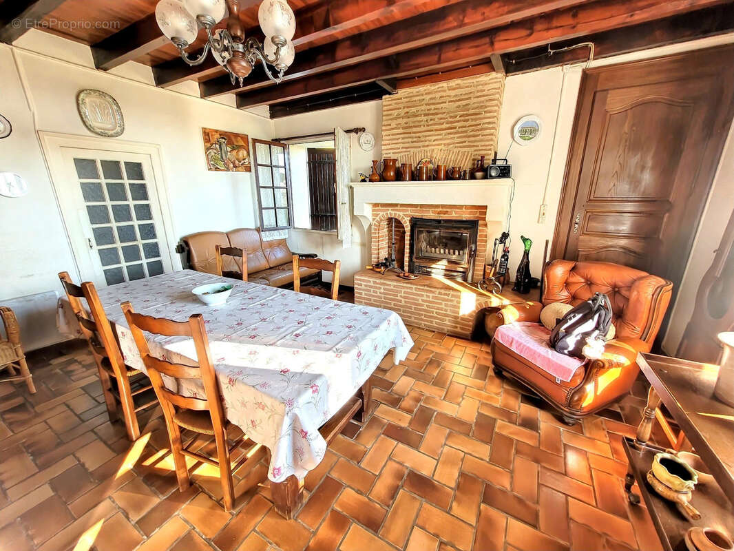 Maison à MONGAUZY