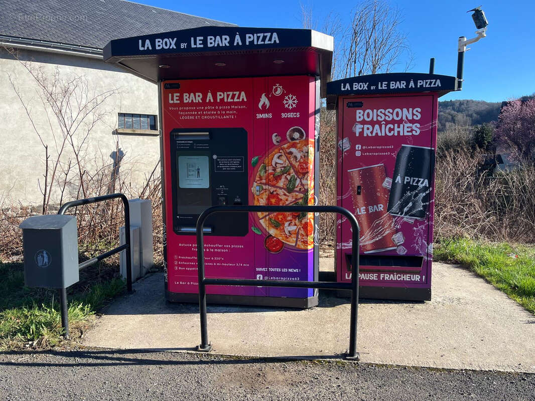 Commerce à SAINT-SAUVES-D'AUVERGNE