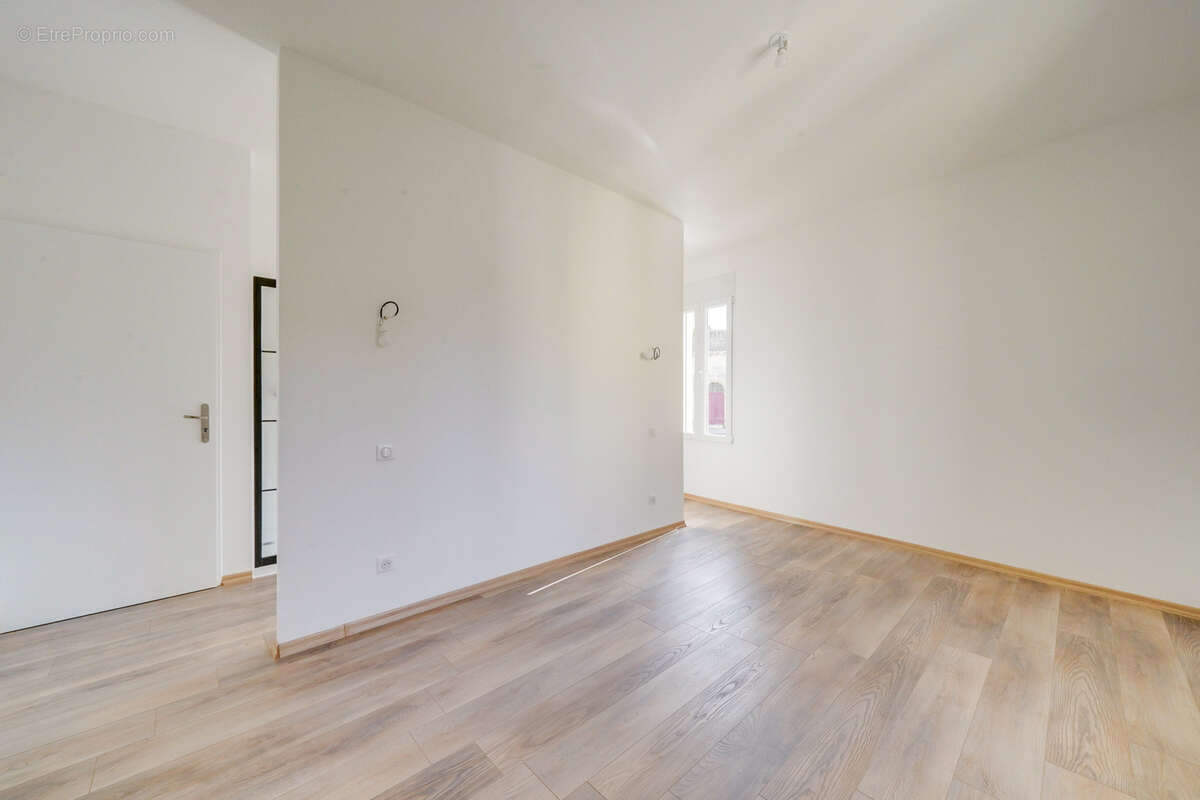 Appartement à AMBARES-ET-LAGRAVE