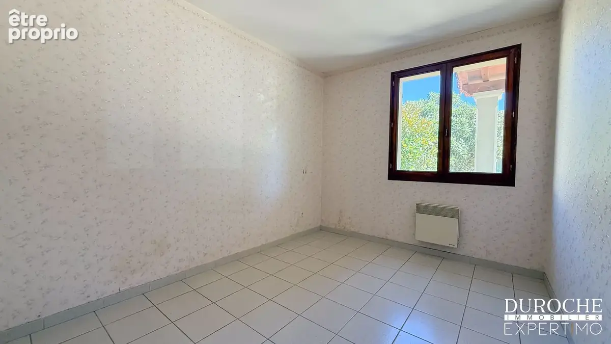 TRESQUES, 20mn d'UZES, maison comprenant deux logements indépendants avec garage sur parcelle de 1444m2 - photo 13
