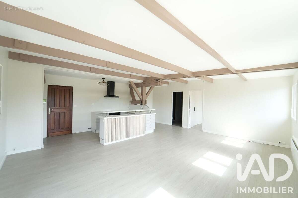 Photo 2 - Appartement à VERT-SAINT-DENIS