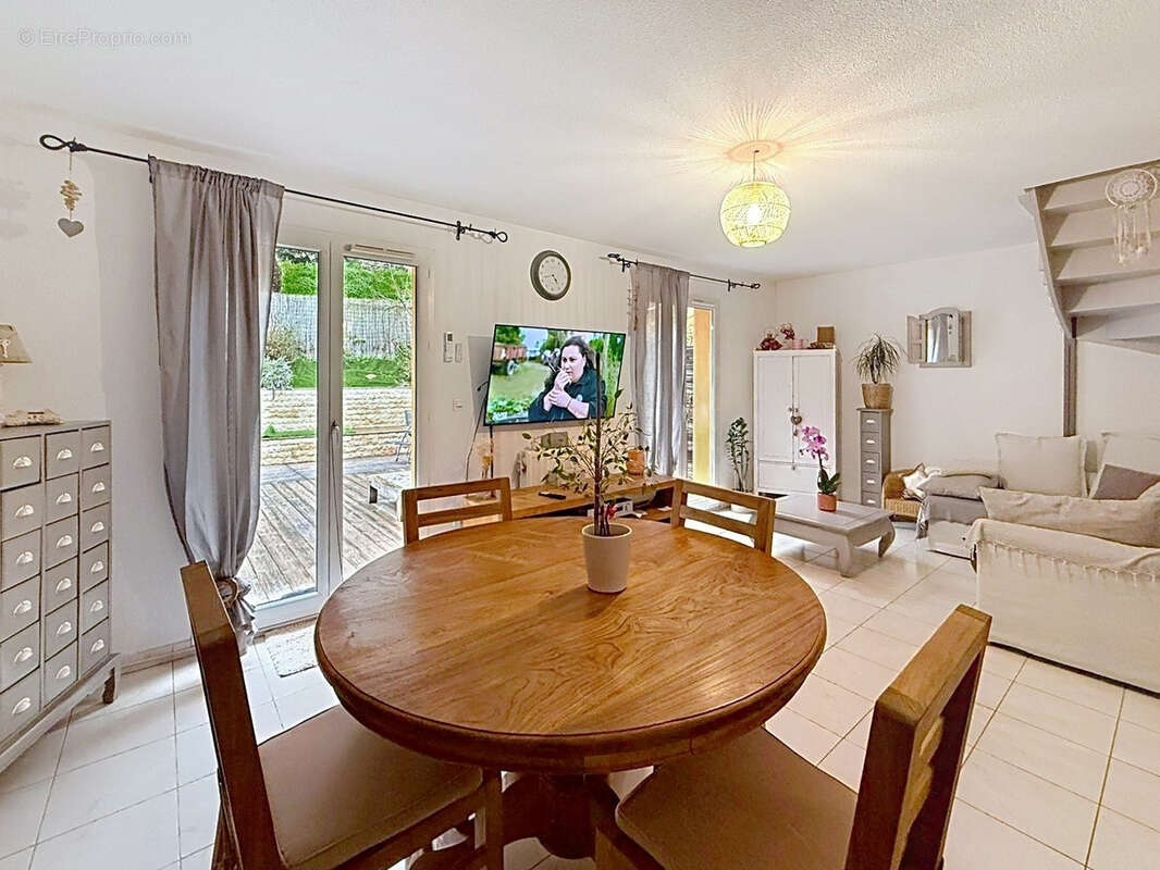 Maison à LA GARDE-FREINET