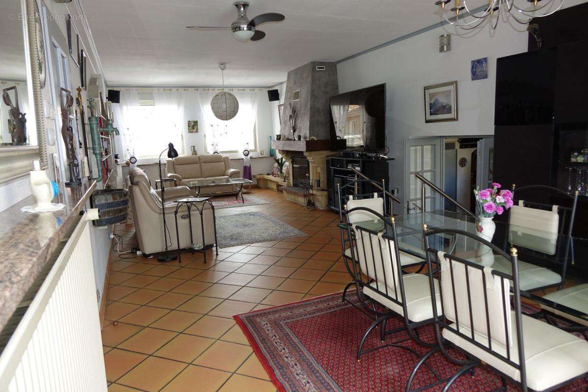 Maison à LONGLAVILLE