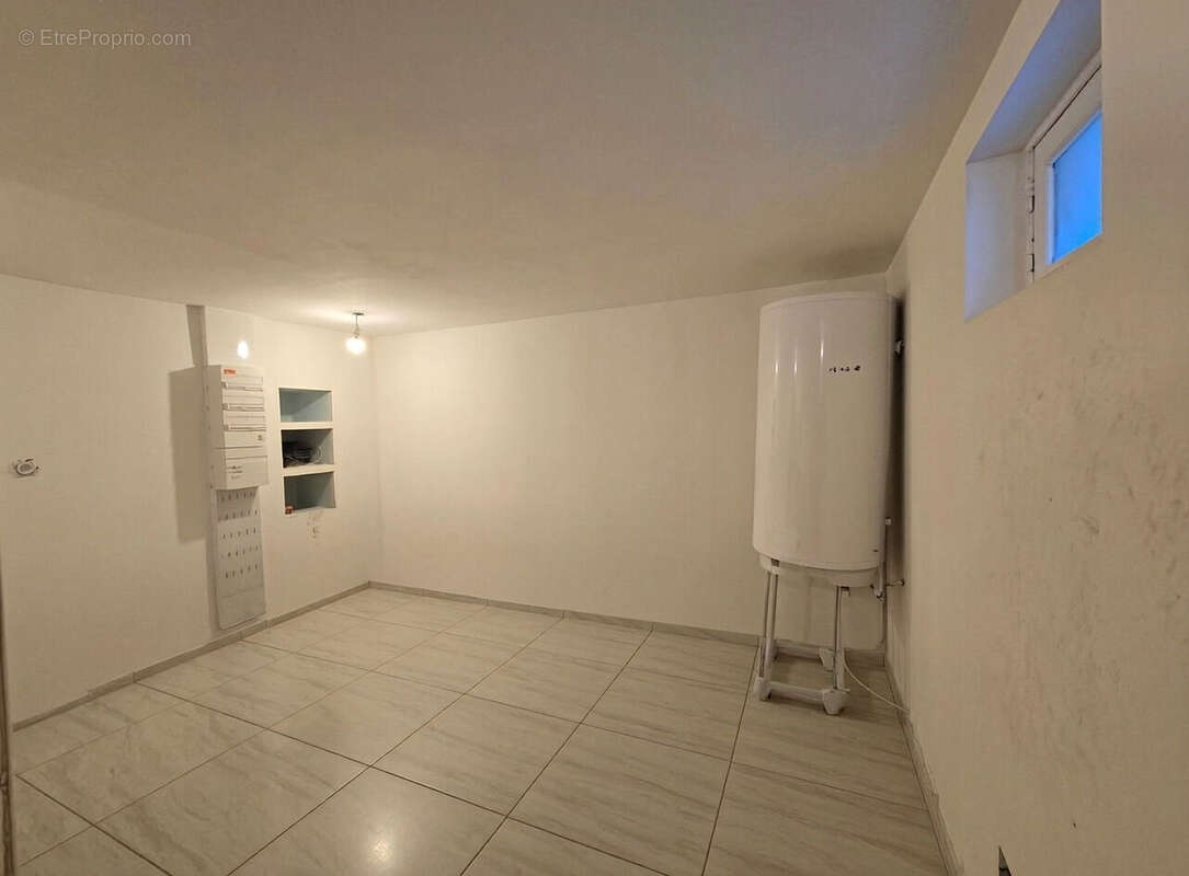 Maison à JONQUIERES-SAINT-VINCENT