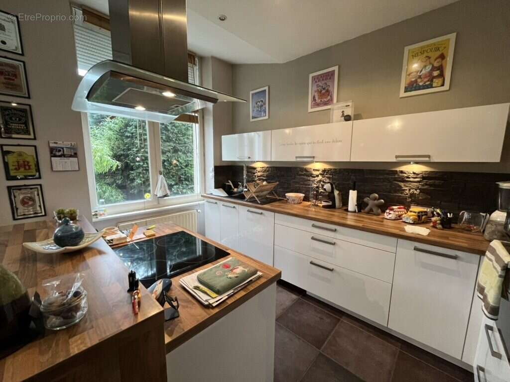 Appartement à SAINT-GENEST-LERPT