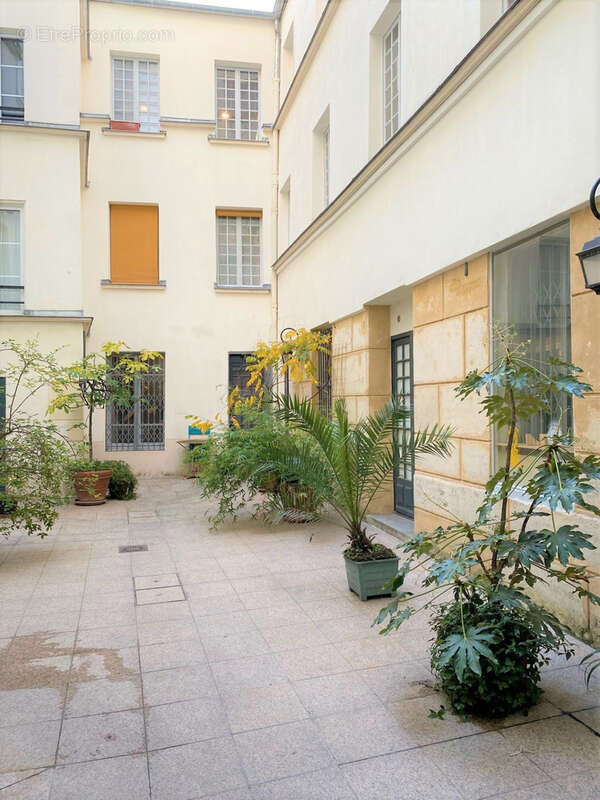 Appartement à PARIS-6E