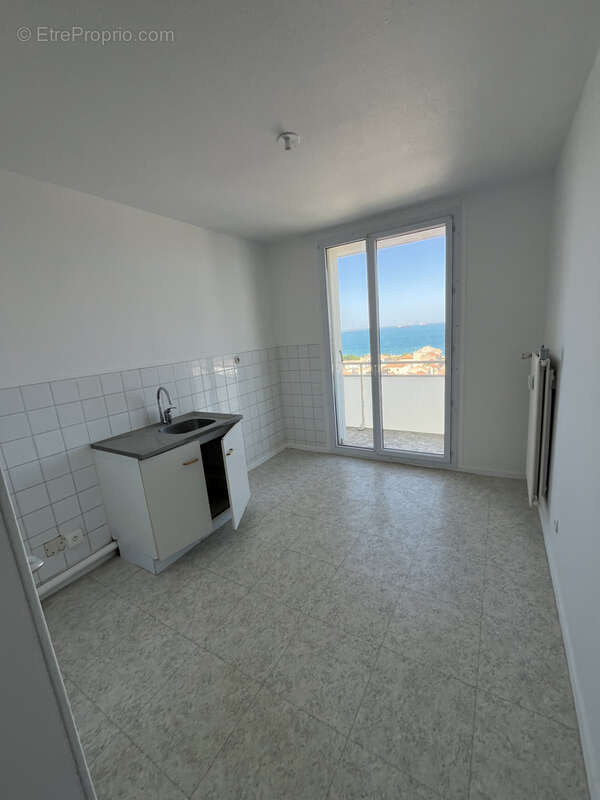 Appartement à PORT-DE-BOUC