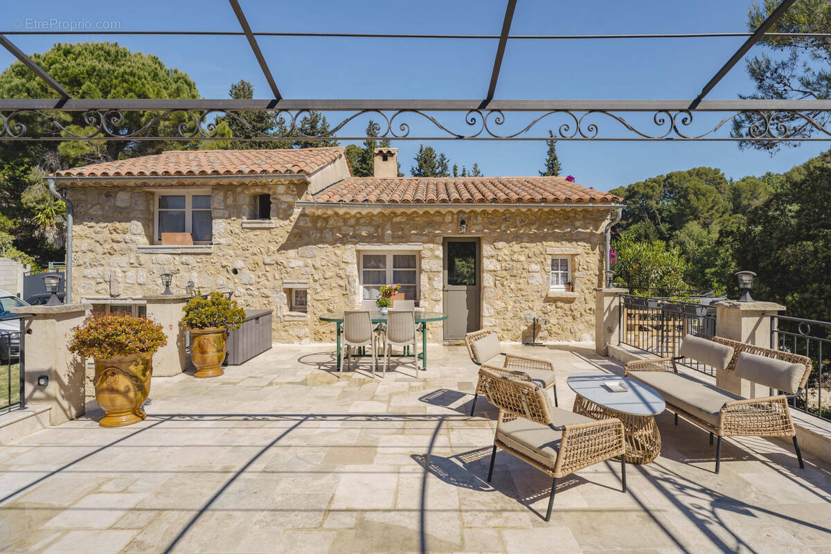 Maison à MOUGINS