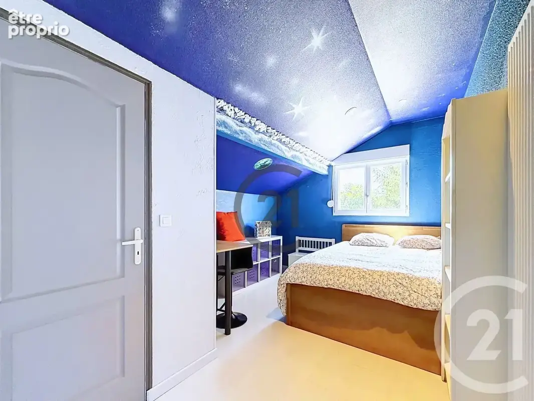 Maison 125 m² à Saint-Julien-Les-Villas  - photo 5