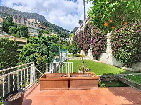 Appartement à ROQUEBRUNE-CAP-MARTIN