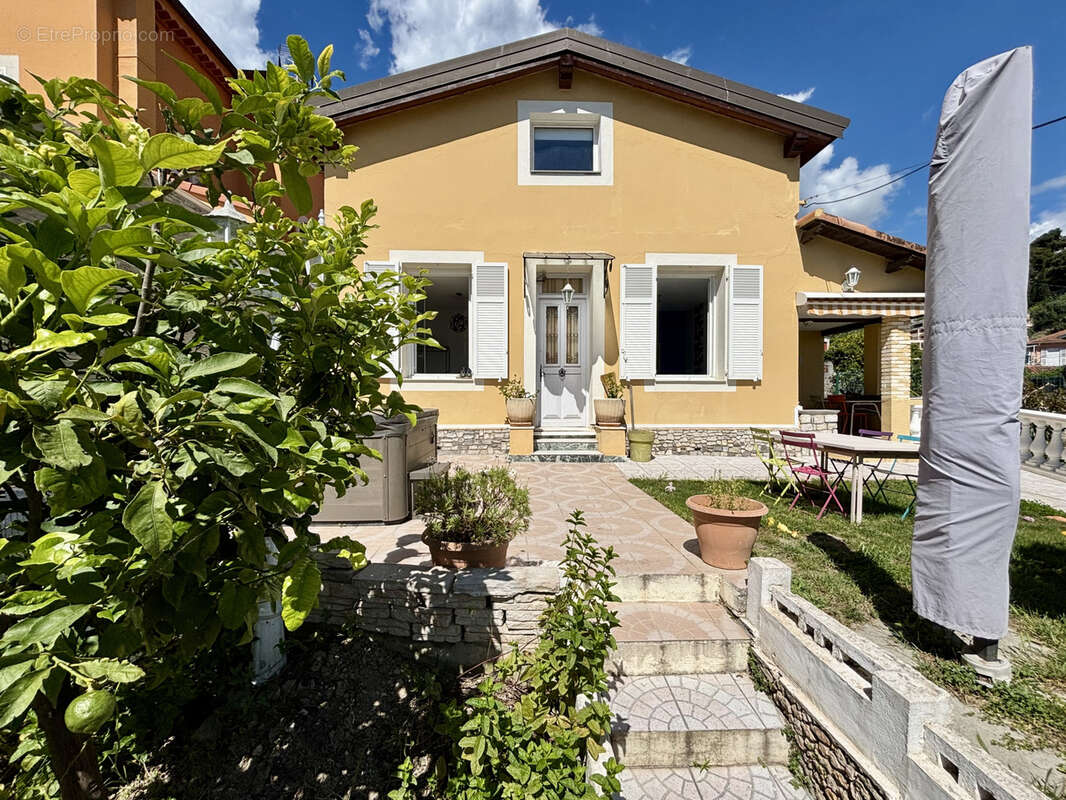 Maison à ROQUEBRUNE-CAP-MARTIN