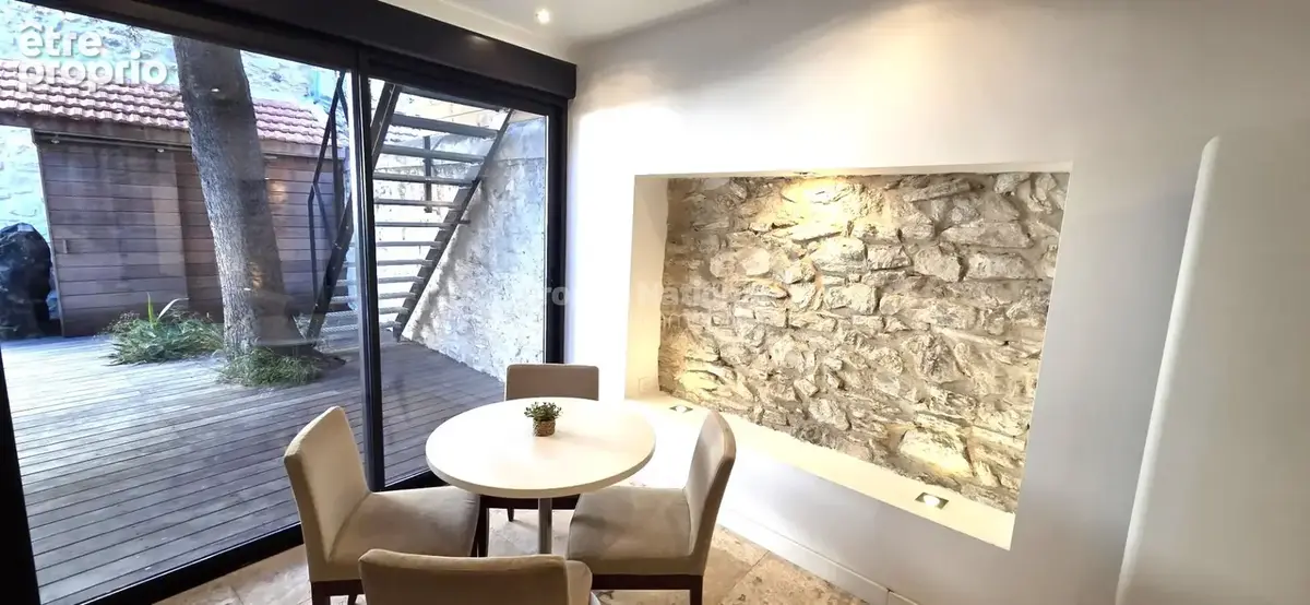 MARSEILLE 16ème ! COUP DE COEUR assuré pour cette maison de charme de 180 m² sur parcelle de terrain de 216 m² avec piscine! - photo 5