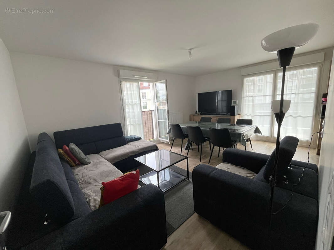 Appartement à LE BLANC-MESNIL