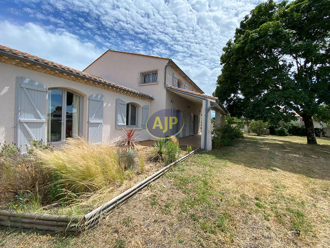 Maison à VENDAYS-MONTALIVET