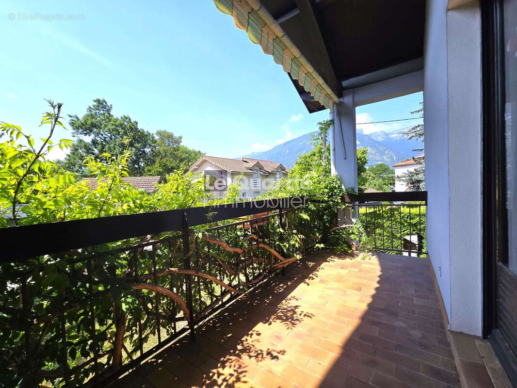 Maison à SAINT-EGREVE