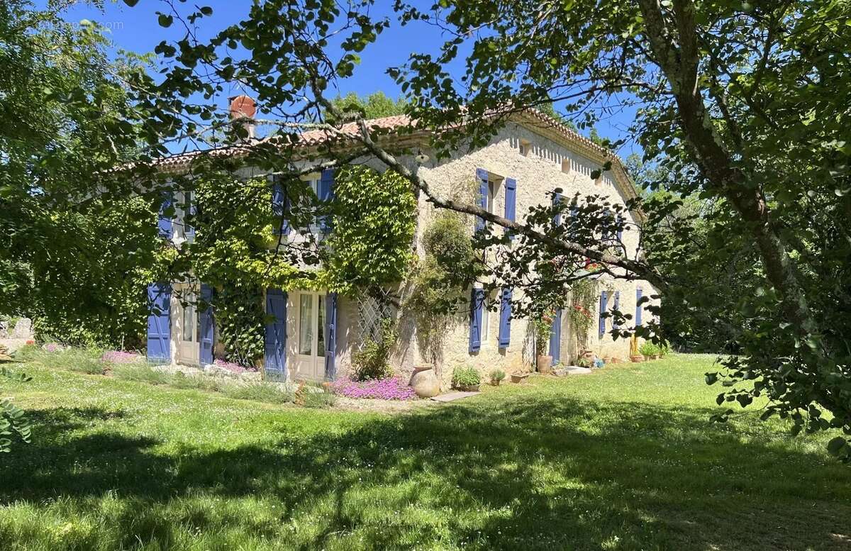 Maison à SAINT-CLAR