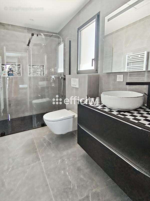 Maison à DOMPIERRE-SUR-MER