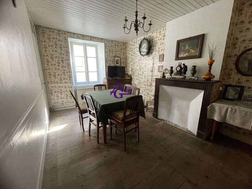 Maison à SAUVETERRE-DE-ROUERGUE