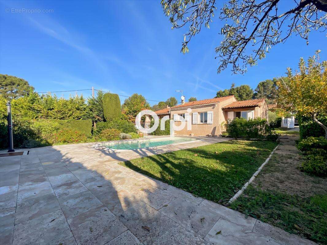 Maison à ROQUEVAIRE