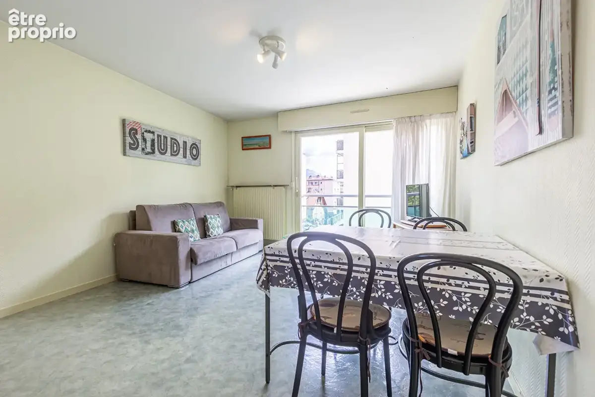 Agence immobiliere laforet - exclusivite - "tulipe" - annecy - hyper-centre - appartement t2 de 42,55m² - balcon - cave - photo 11