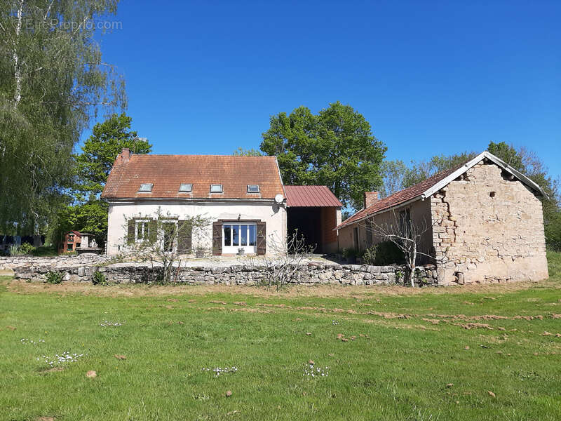 Maison à MARLY-SUR-ARROUX