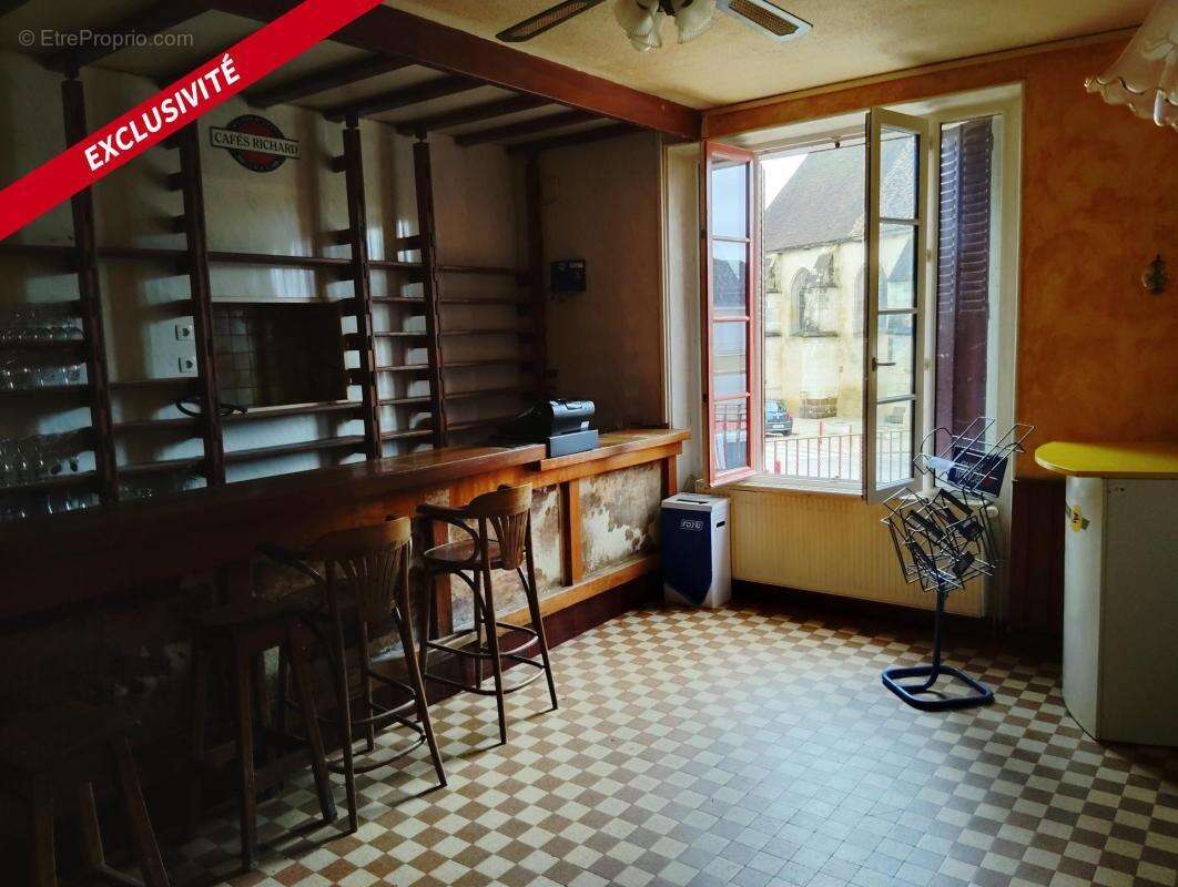 Commerce à SAINT-MARD-DE-RENO