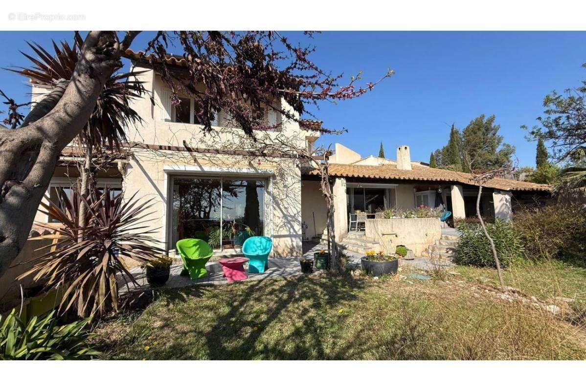 Maison à LA FARE-LES-OLIVIERS