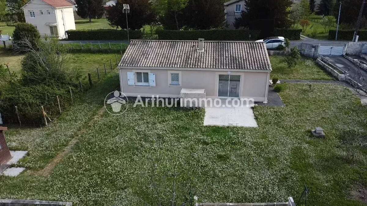 Maison à SAINT-LEON-SUR-L'ISLE