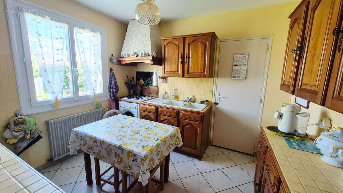Maison à SAINTES