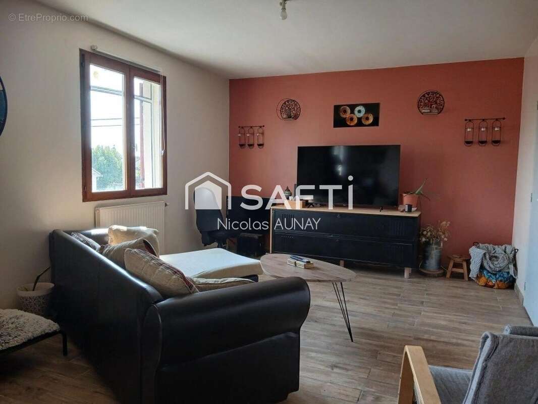 Photo 2 - Maison à LOUAILLES