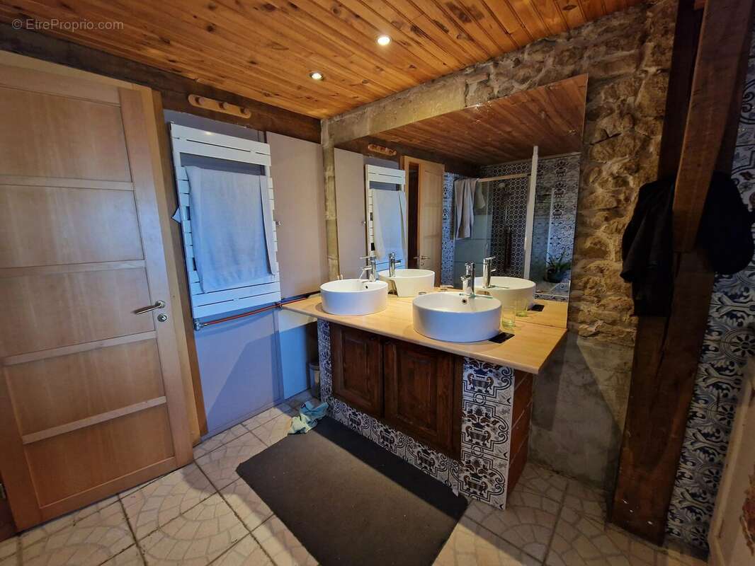 Maison à LAUZUN