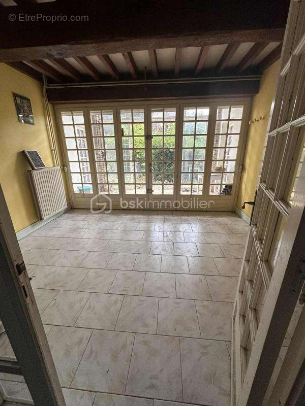 Maison à CHESSY-LES-PRES