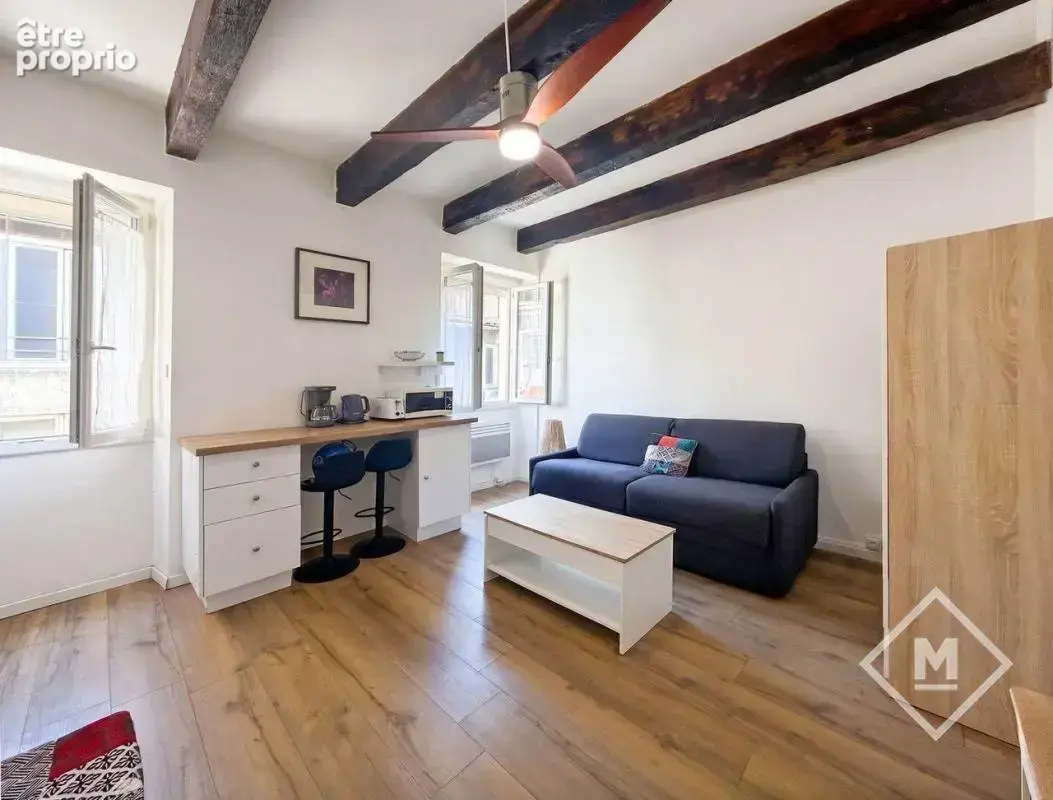 Opportunité Vente Appartement 20m² 4ème étage, ascenseur, Quartier Estienne D'orves, Marseille 13001 - photo 1