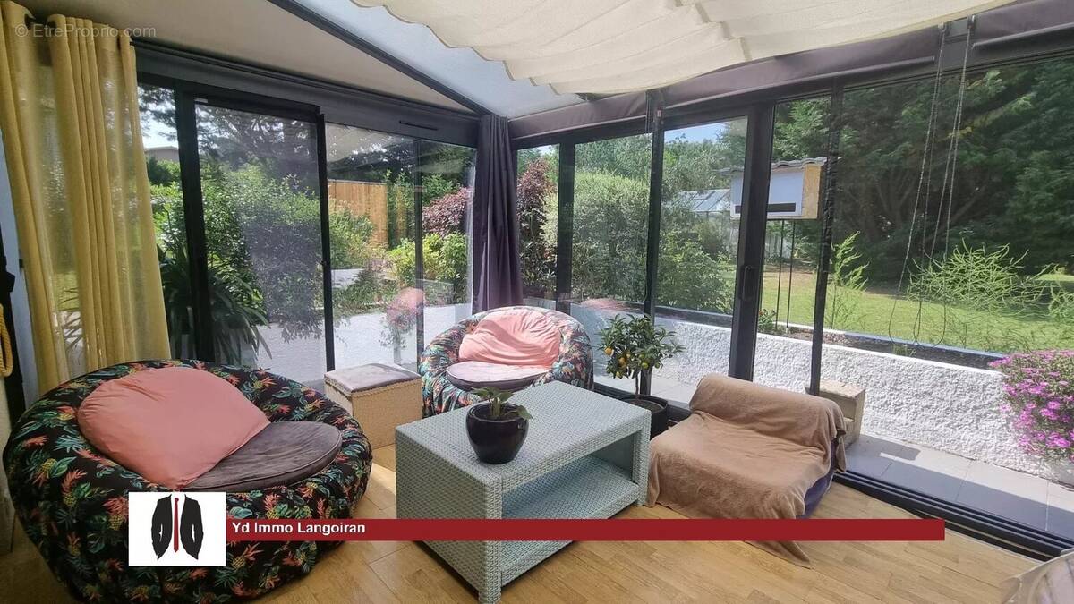 Maison à SAINT-CAPRAIS-DE-BORDEAUX