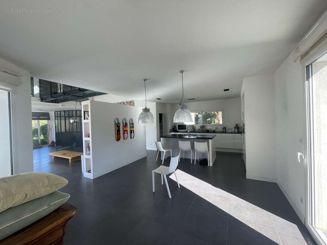 Maison à PARCAY-MESLAY