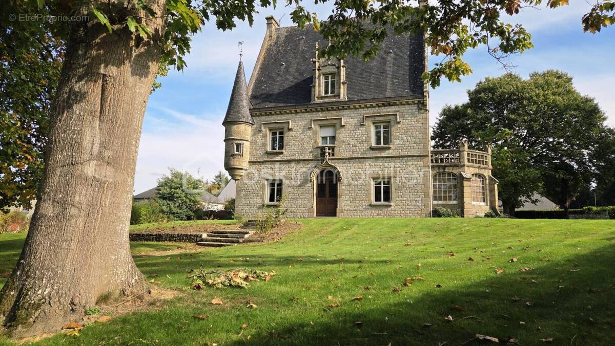 Maison à FOUGERES