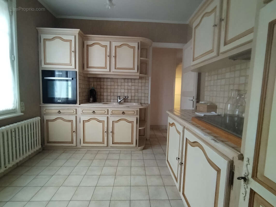 Maison à DONVILLE-LES-BAINS