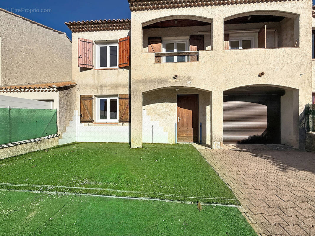 Maison à SIX-FOURS-LES-PLAGES