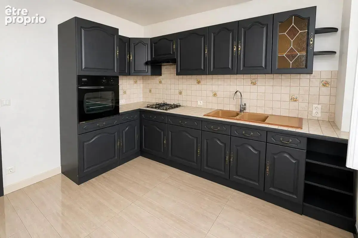 Maison de 5 pièces de 126 m² à Bourges - photo 3