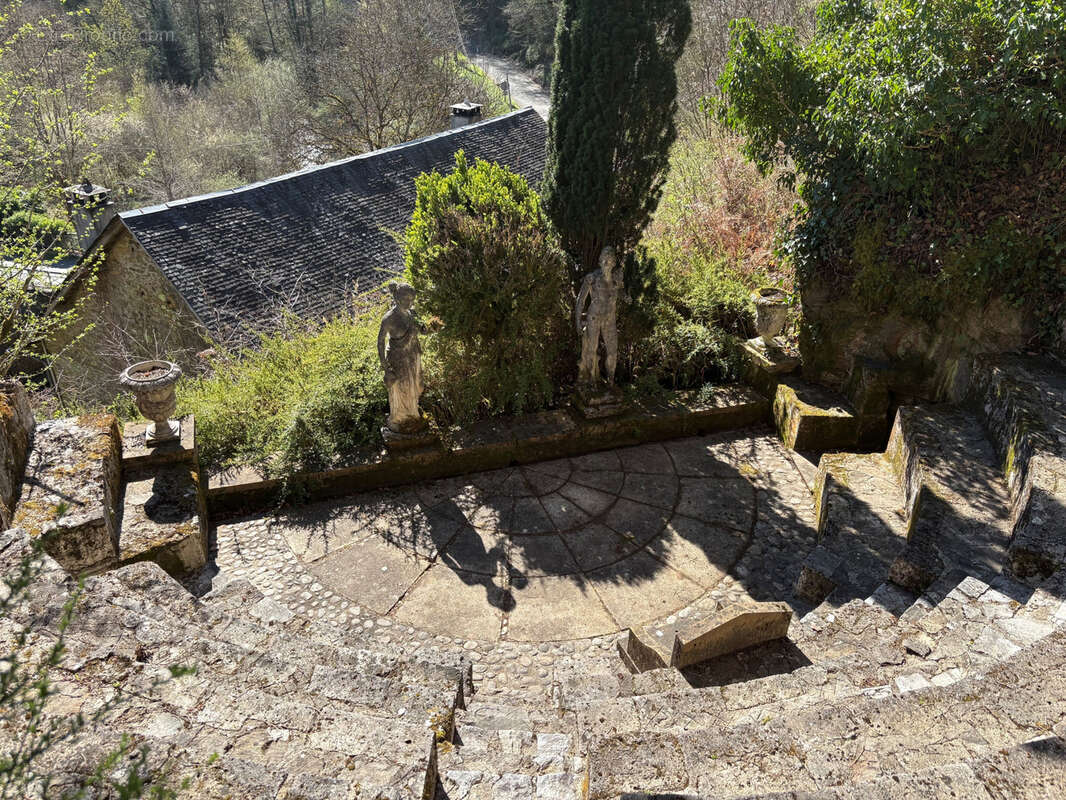 Magnifique maison en pierres aux bordes d’une rivière - photo 11